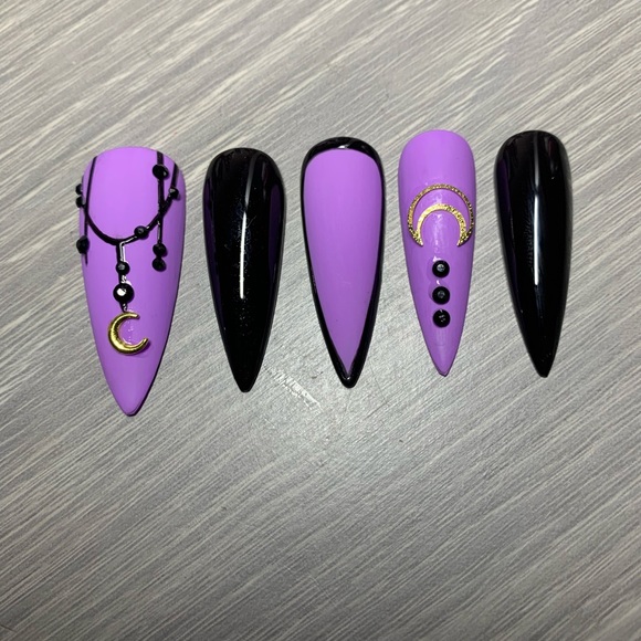 Handmade Luxury Press on Nails - Picture 4 of 7
